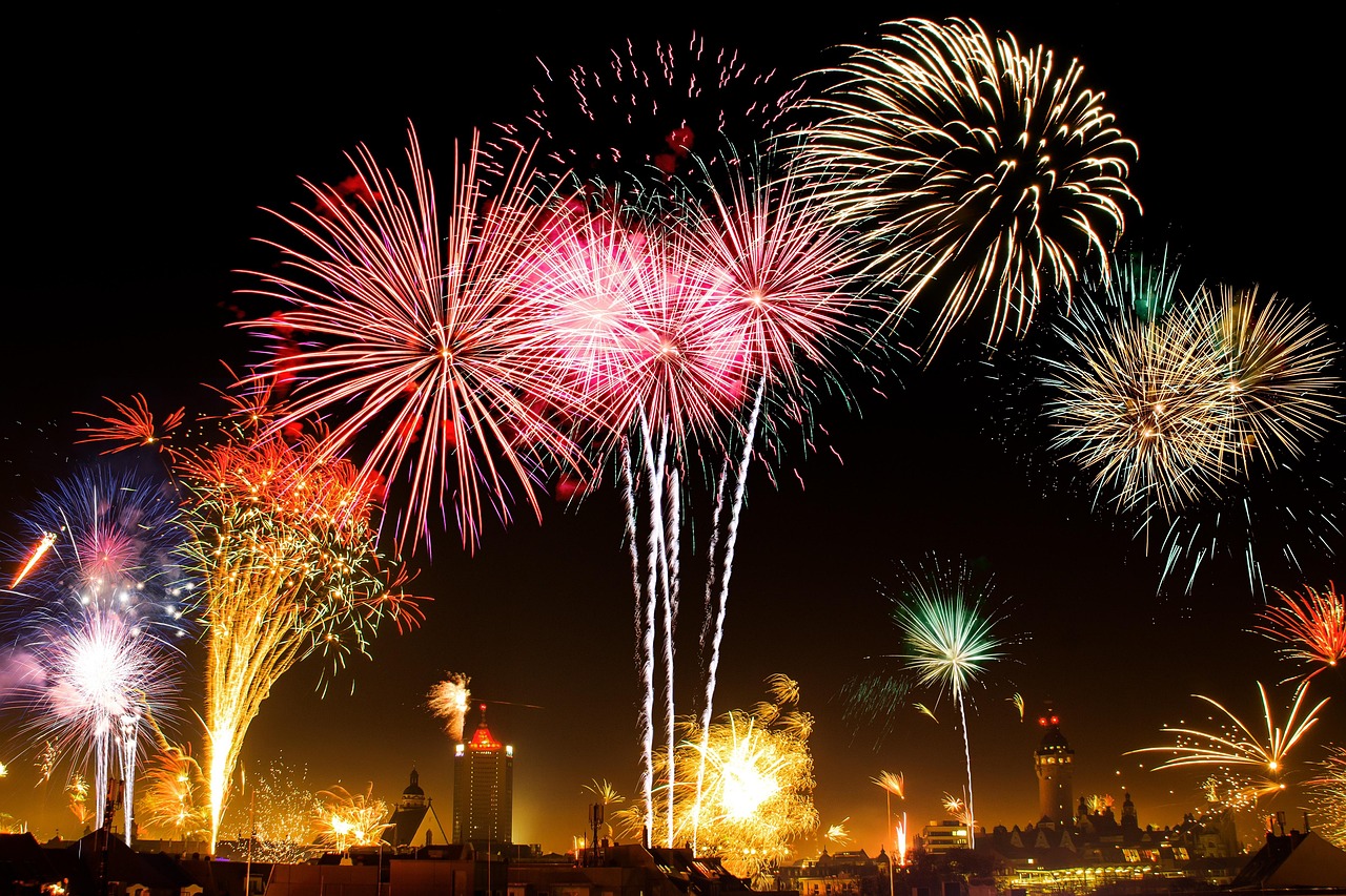 new year's eve, nature, fireworks, city, sky, beacon, light, crackers, fireworks display, fireworks show, pyrotechnics, celebration, colorful, night sky, party, night